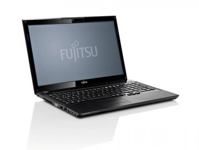Fujitsu Lifebook AH552 SL červená (VFY:AH552MF012CZ)