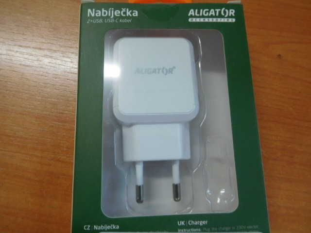 Nabíjačka Aligator 2xUSB 2,4A + kábel USB Typ C, biela ROZBALENÉ