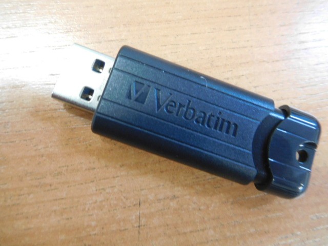 Verbatim 128GB USB 3.0 PinStripe (49319) POUŽITÉ, NEOPOTREBOVANÝ