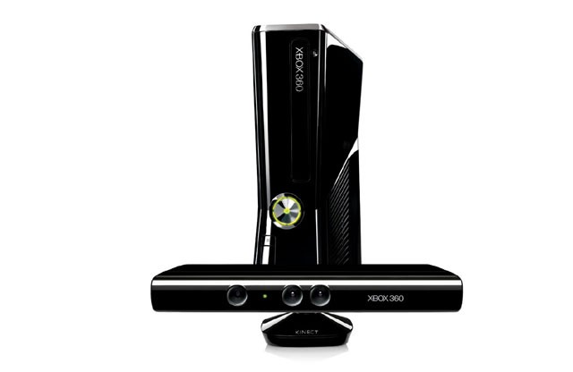 Xbox 360 4GB Kinect Bundle+Kinect Adventures+Sports (S4G-00113)